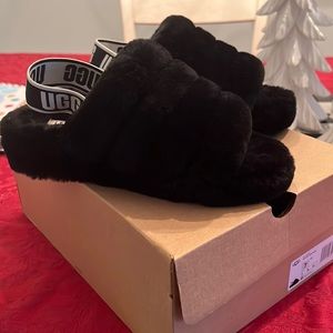 Black UGG Fluff Yeah Slippers Size 7